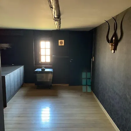 Spacious With Private Pool In 200 M² Tranquil