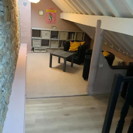 Villa Spacious With Private Pool In 200 M² Tranquil