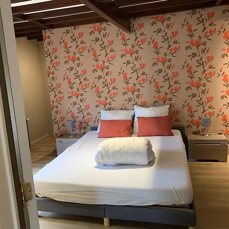 Spacious With Private Pool In 200 M² Tranquil *